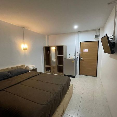 אפרטהוטל צ'יאנג מאי Racha Caftel - 7 House - รชาคาฟเทล מראה חיצוני תמונה
