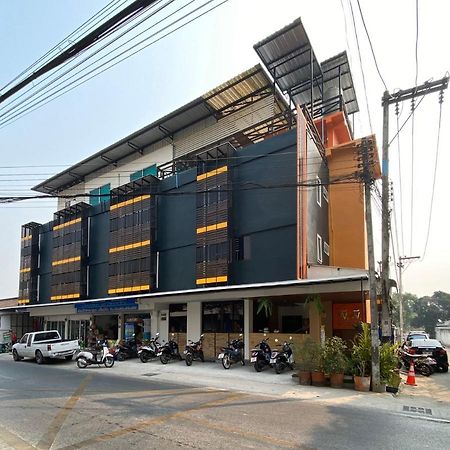 אפרטהוטל צ'יאנג מאי Racha Caftel - 7 House - รชาคาฟเทล מראה חיצוני תמונה
