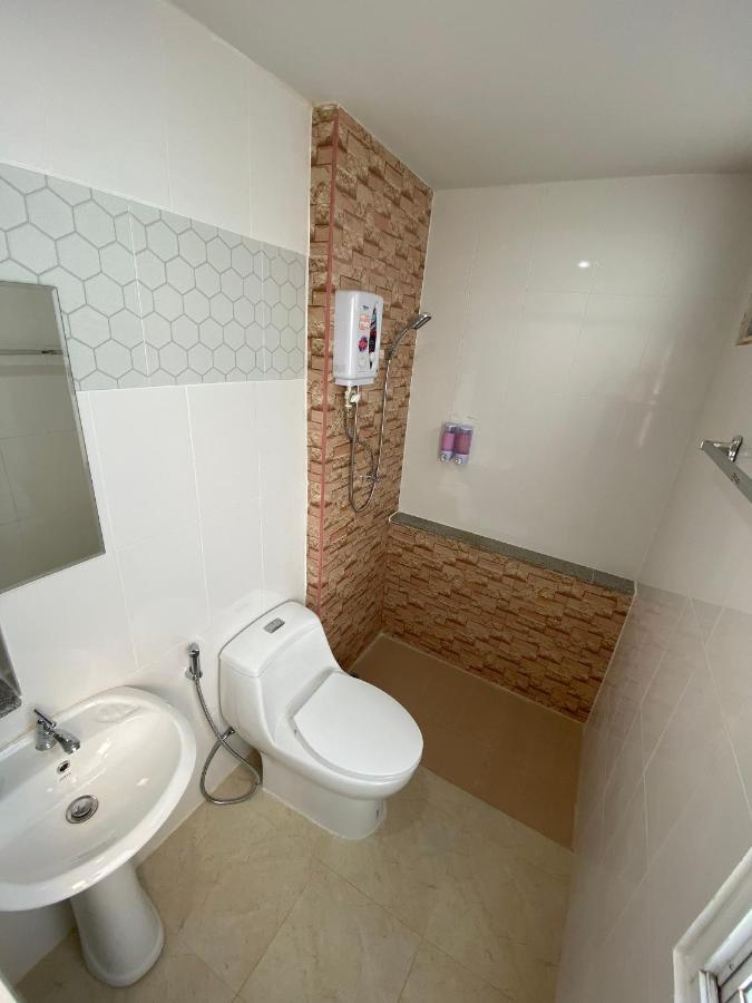 אפרטהוטל צ'יאנג מאי Racha Caftel - 7 House - รชาคาฟเทล מראה חיצוני תמונה